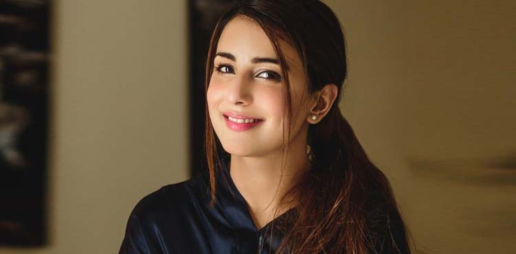 اشنا شاہ