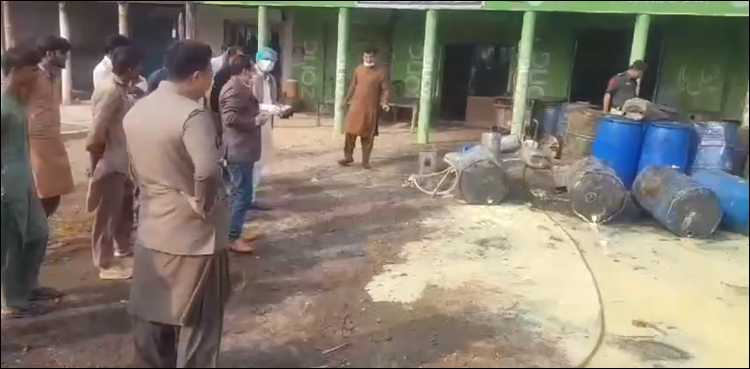 مردہ جانوروں کی ہڈیوں سے تیار گھی اور تیل پکڑا گیا