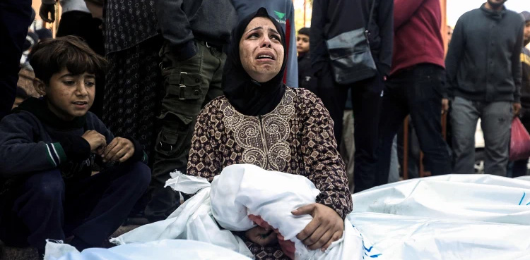 اسرائیلی فوج کی خان یونس میں شدید بمباری، 40 فلسطینی شہید