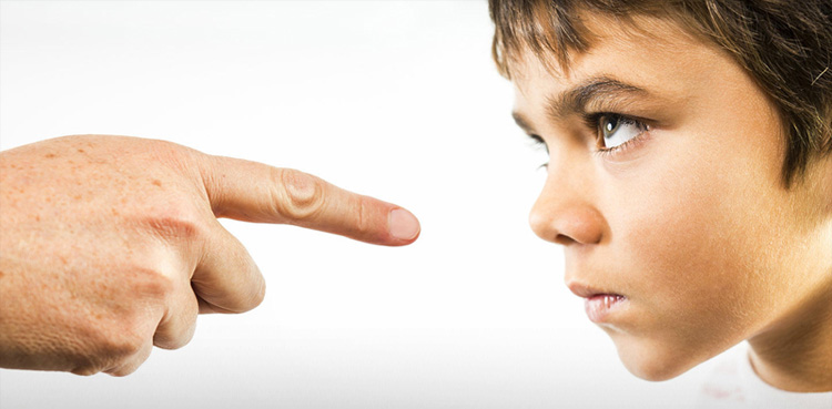 اولاد کی نافرمانی میں موبائل فون کا کیا کردار ہے؟