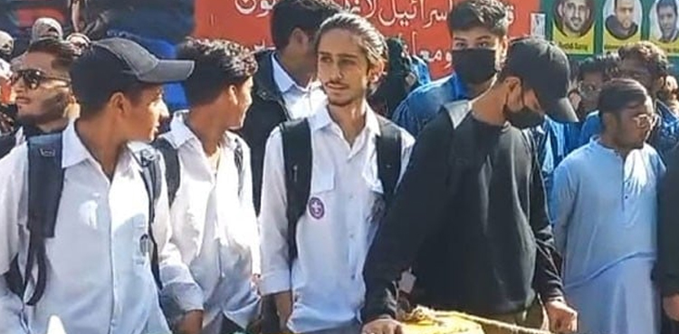 کراچی : انٹر میں فیل ہونے والے طلبا نے بڑا مطالبہ کردیا