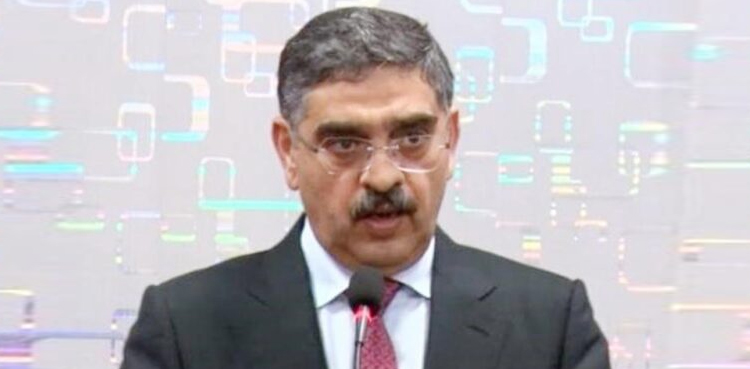دہشت گردوں میں غیرت اور ہمت ہے تو سامنے آکر لڑیں، نگراں وزیراعظم