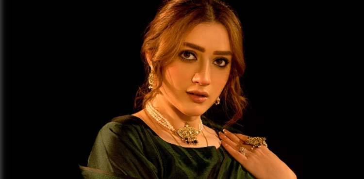 مومنہ نے اپنی پسندیدہ بھارتی شخصیت کا نام بتا کر سب کو حیران کر دیا