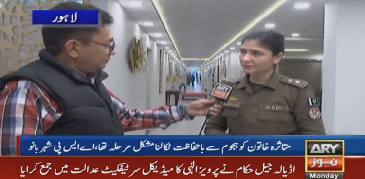 مشتعل ہجوم سے خاتون کو باحفاظت نکالنے والی شہر بانو کی خصوصی گفتگو