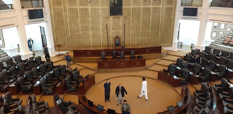 خیبرپختونخوا اسمبلی  کے  نو منتخب ارکان آج حلف اٹھائیں گے