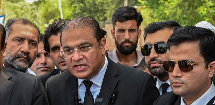 بانی  پی ٹی آئی نے الیکشن پر پارٹی رہنما عمیر نیازی کو ہدایات دے دیں