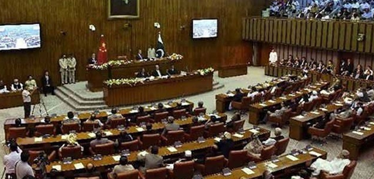 ’’صرف ایک لاکھ 60 ہزار روپے‘‘ سینیٹر کا تنخواہ کم ہونے کا شکوہ