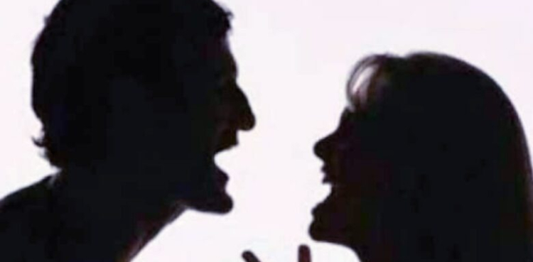 بیوی نے غصے میں گرم گرم چمچ سے شوہر کا چہرہ جلا دیا