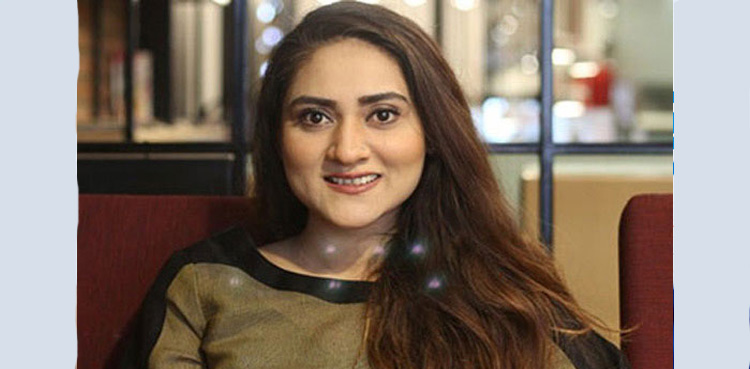 جب میں نے پہلی بار میک اپ کروایا، ثناء عسکری نے راز کی بات بتا دی