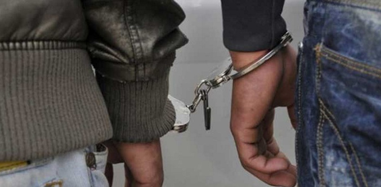 پولیس مقابلے میں خطرناک ڈاکو زخمی حالت میں گرفتار، 3 فرار