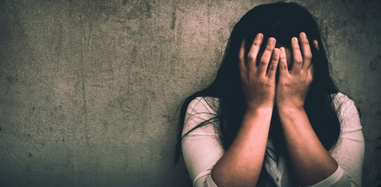 نشہ آور چیز کھلا کر ذہنی مر یض خاتون سے اجتماعی زیادتی