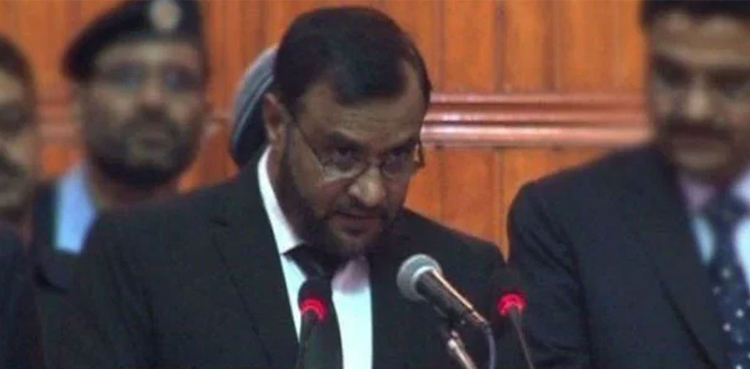 دو سابق وزرائے اعظم کو سزائیں سنانے والے احتساب عدالت کے جج محمد بشیر ریٹائرڈ ہوگئے