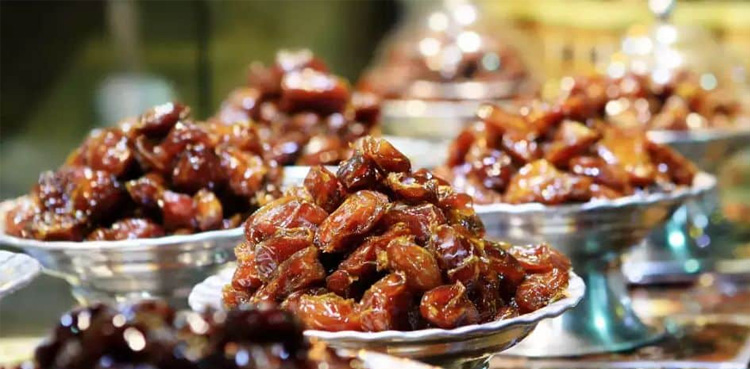 رمضان المبارک پر سعودی عرب کا پاکستان کو 100 ٹن کھجوروں کا تحفہ