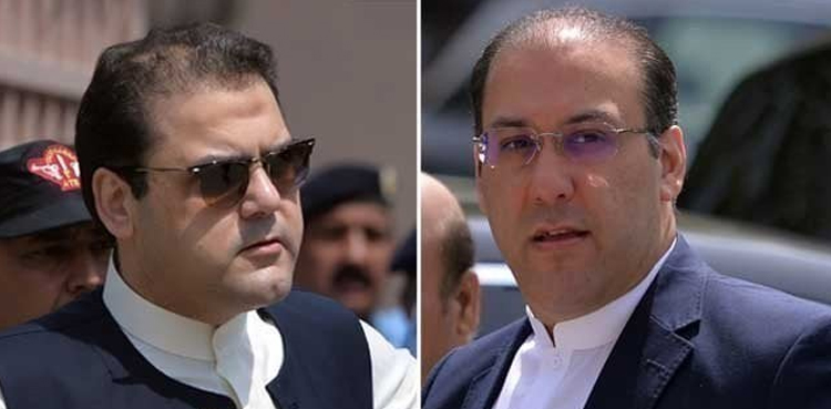 نواز شریف کے صاحبزادے آج عدالت  کے سامنے  سرنڈر کریں گے