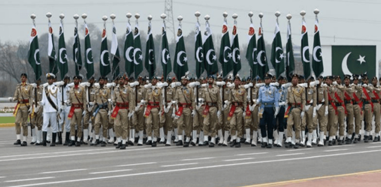 یوم پاکستانِ پریڈ