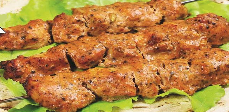 افطار میں بنائیے ’’شیش تاؤ‘‘ سب انگلیاں چاٹتے رہ جائیں گے
