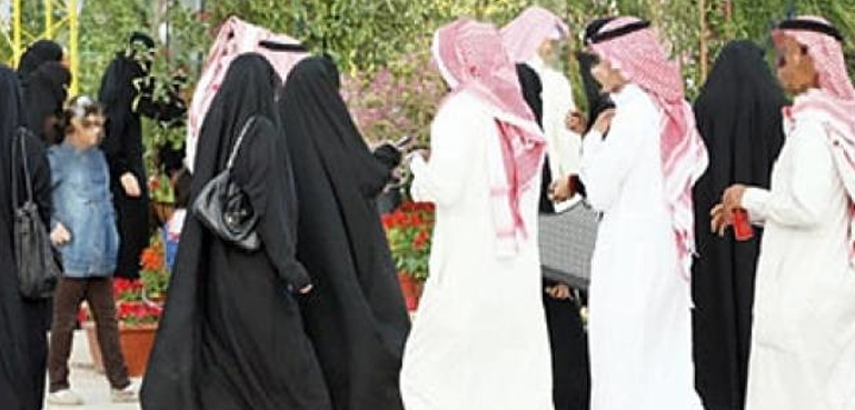سعودی عرب میں خواتین کو چھیڑنے والوں کو کیا عبرت ناک سزا دی جا رہی ہے؟