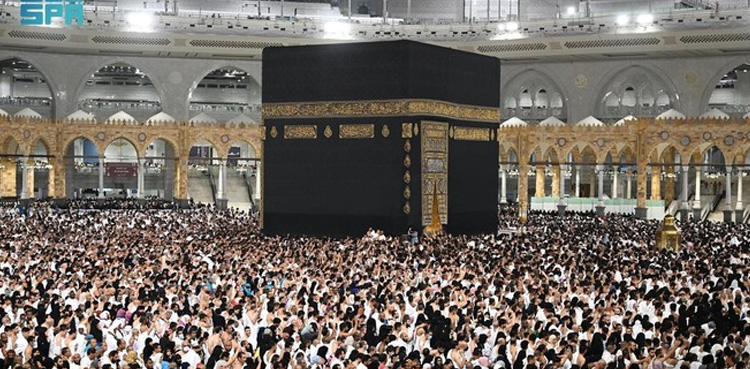 25 ویں رمضان کی شب مسجد الحرام اور مسجد نبویؐ میں لاکھوں زائرین کی آمد
