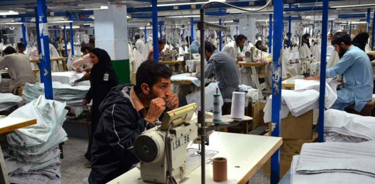 فیکٹریوں میں کام کرنیوالے مزدوروں کیلئے خوشخبری