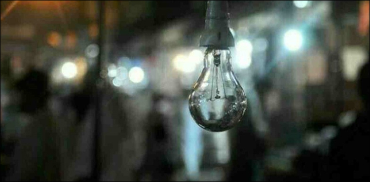 پاکستان کا ایک گاؤں جس کی بجلی کاٹ دی گئی ہے، اور کیس عدالت میں چل رہا ہے