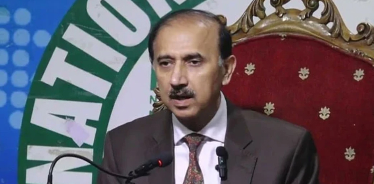 ‘بانی پی ٹی آئی جیل میں نہ ہوتے تو دو تہائی اکثریت سے وزیراعظم ہوتے’
