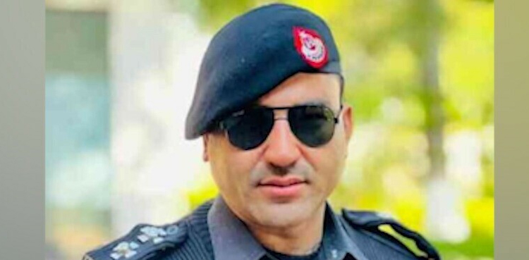 گاڑی کا چالان کرنے پر ملزم کی فائرنگ، پولیس افسر جاں بحق