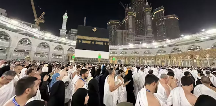 عمرہ زائرین کو کون کون سی ویکسین لگوانا ہوگی؟ سعودی عرب کی نئی ہدایات