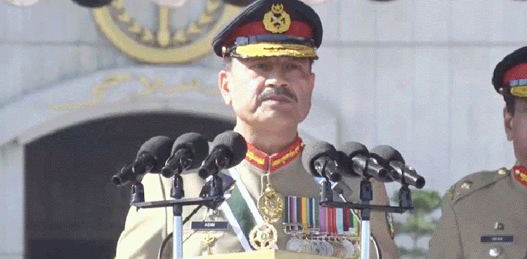 ہم اپنی آئینی حدود جانتے ہیں اور دوسروں سے بھی یہی توقع رکھتے ہیں، آرمی چیف