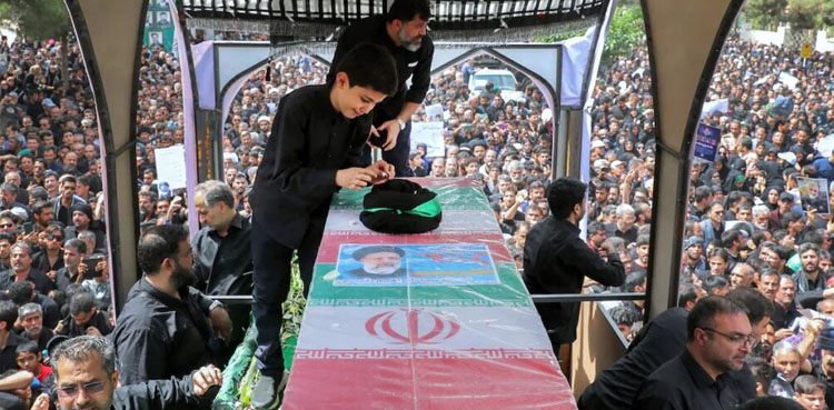 ایرانی صدر ابراہیم رئیسی مشہد میں سپرد خاک