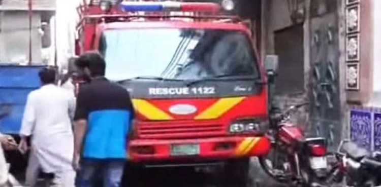 فیصل آباد : گھر میں  لگنے والی آگ نے 3 کمسن بچوں کو جلا ڈالا