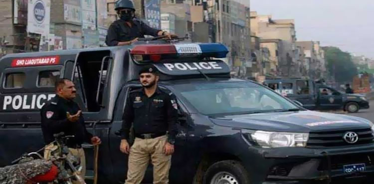 مددگار پولیس نے گمشدہ بچی کو والدین سے ملوادیا