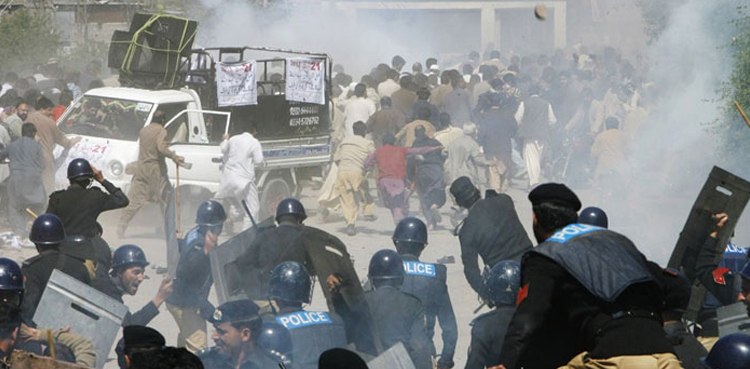 آزاد کشمیر میں احتجاج ختم، اہلکاروں کی فائرنگ سے 3 افراد جاں بحق، آج یوم سیاہ