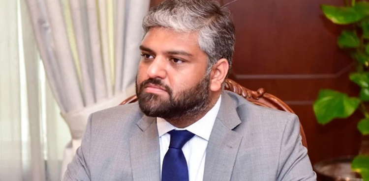 زین قریشی کی اہلیہ کو اٹھانا  فسطائیت کی آخری حد ہے، بیرسٹر سیف