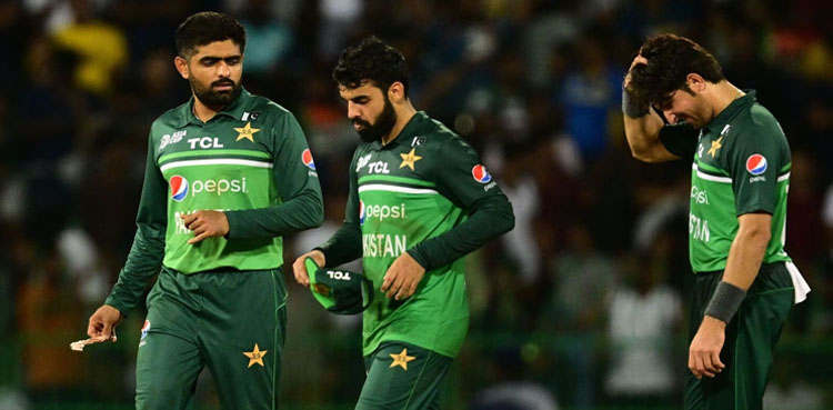 پاکستان ٹیم کے معاملے میں اتنی خاموشی کیوں کیا کچھ بڑا ہونے والا ہے؟