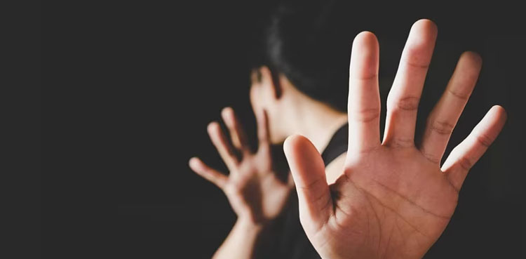 جعلی عامل نے تعویذ کے بہانے طلاق یافتہ خاتون کو بلایا، چار دن تک زیادتی کی