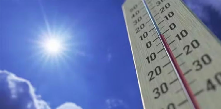 ملک کے بیشتر علاقوں میں آج موسم گرم اور مرطوب رہے گا