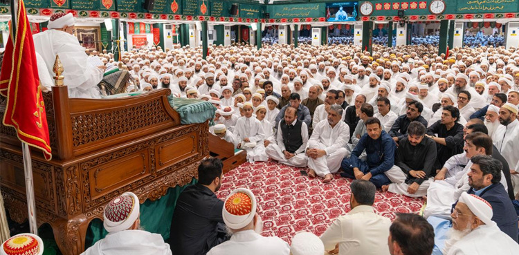 گورنر سندھ، خیبر پختونخوا اور وزیر اعلیٰ کی بوہرہ برادری کے اجتماع میں شرکت