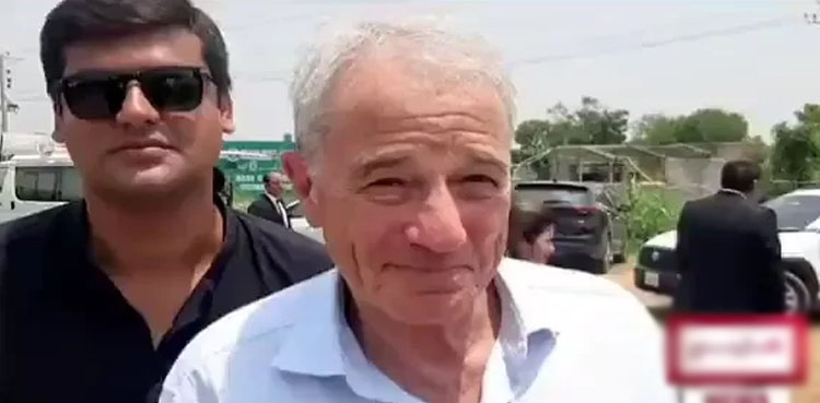 بانی پی ٹی آئی سے ملنے کی خواہش، برطانوی صحافی کو ویزہ منسوخ کرکے واپس بھیج دیاگیا