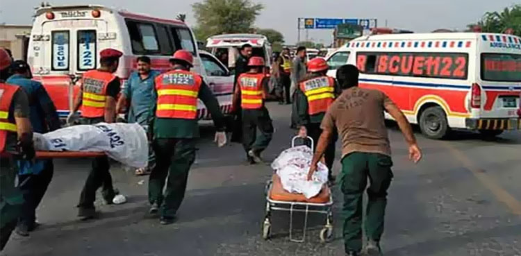 جامشورو، موٹروے پر منی ٹرک اور ٹریلر میں تصادم، 6 افراد جاں بحق
