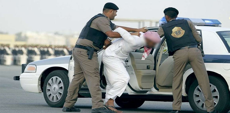 سعودی عرب: چوری کے الزام میں غیر ملکیوں سمیت 8 افراد گرفتار