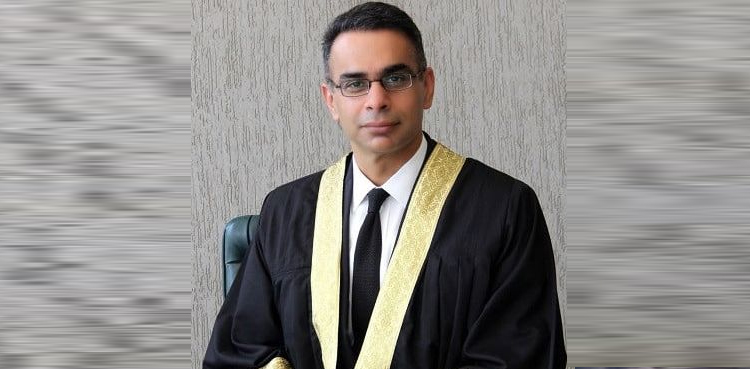 جسٹس بابر ستار اور ان کی فیملی کا ذاتی ڈیٹا کس نے لیک کیا؟   ہائی کورٹ نے بڑا قدم اٹھالیا