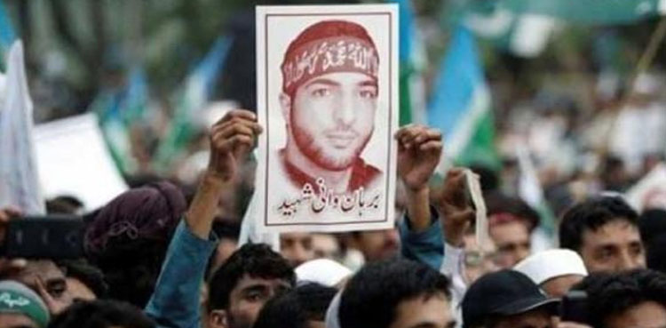 برہان وانی کے 8 ویں یوم شہادت پر مقبوضہ کشمیر میں شٹر ڈاؤن ہڑتال