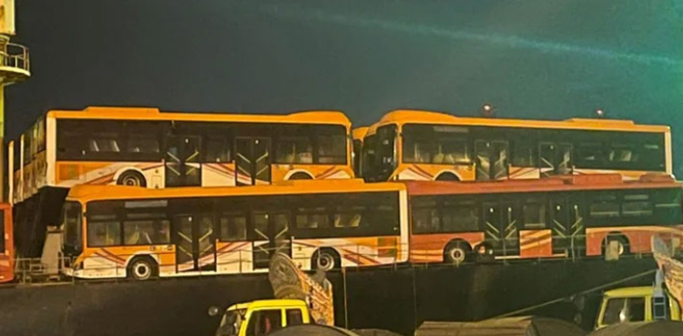دنیا کی سب سے بڑی بس ساز کمپنی کا کراچی میں پلانٹ لگانے کا فیصلہ