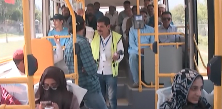 شہریوں نے الیکٹرک اور پلوشن فری بسوں کی سروس کو ذہنی سکون کے لیے بہترین قرار دے دیا