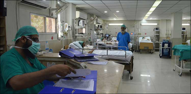 محکمہ صحت میں تمام چھٹیاں منسوخ، عملے کو حاضری یقینی بنانے کا حکم