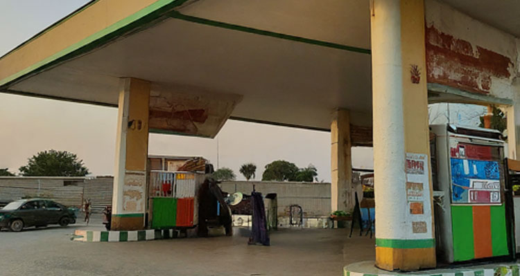آج پیٹرول کتنے روپے سستا ہوگا؟ عوام کے لیے اہم خبر