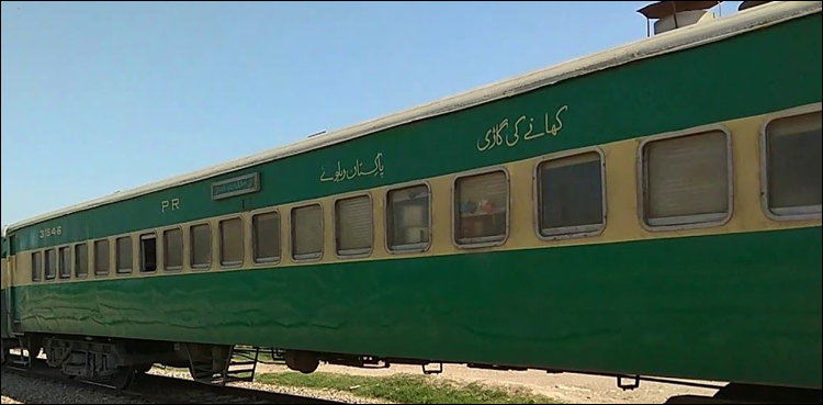 علامہ اقبال ایکسپریس کی ڈائننگ کار میں پولیس کا چھاپا، منیجر اور سوڈا منیجر گرفتار