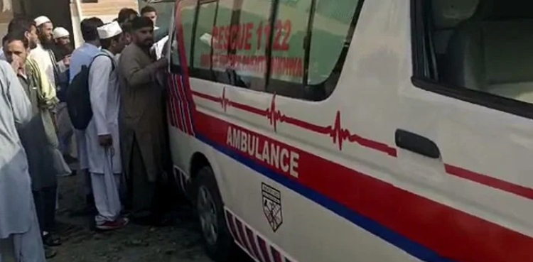 اٹک: اسکول وین پر فائرنگ سے 2 بچے جاں بحق، متعدد زخمی