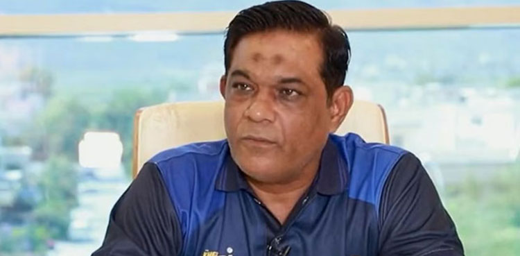 جس گراؤنڈ سے کرکٹ کے 7 کپتان نکلے وہاں سڑک بنادی گئی، راشد لطیف