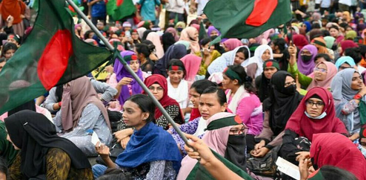 ڈھاکا: طلبہ تحریک کا عبوری حکومت کی تشکیل کیلئے 24 گھنٹے کا الٹی میٹم